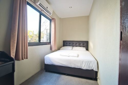 G.I Lodge Jomtien Beach Extérieur photo