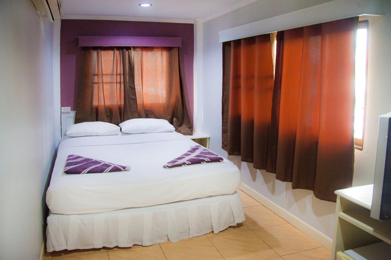 G.I Lodge Jomtien Beach Extérieur photo