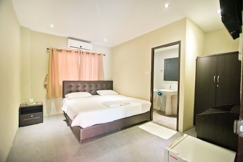 G.I Lodge Jomtien Beach Extérieur photo